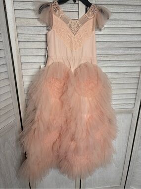 Girls formal dress sz8, pink, tulle
